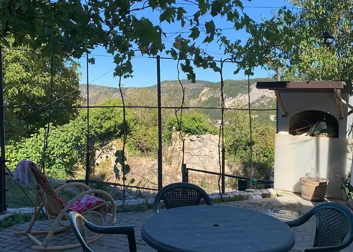 Casa Nella Natura بيت للعطل *